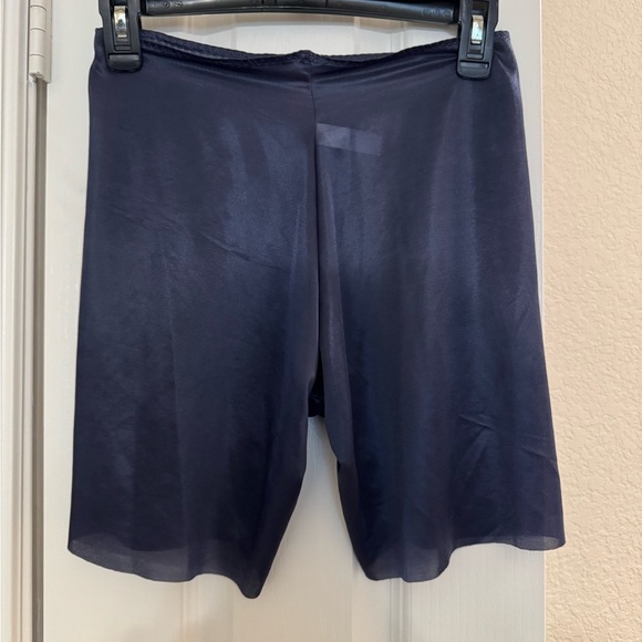 SPANX SHAPEWEAR!! - Picture 2 of 3